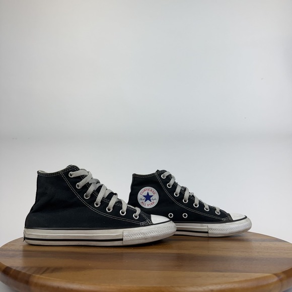 Big Kids Converse Chuck Taylor All Star Black Canvas High Top sneakers Size 2 Y - Picture 1 of 8